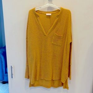 Pink Lily sweater. Lightweight size M.